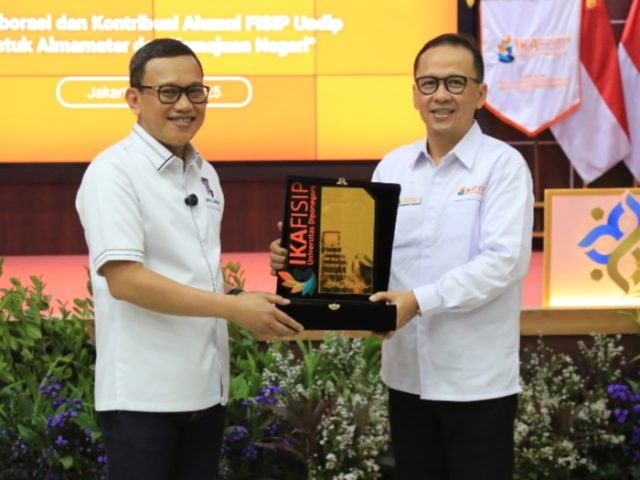 Yogi Arief Nugraha Dilantik Sebagai Ketua IKA FISIP Undip Periode 2025-2030